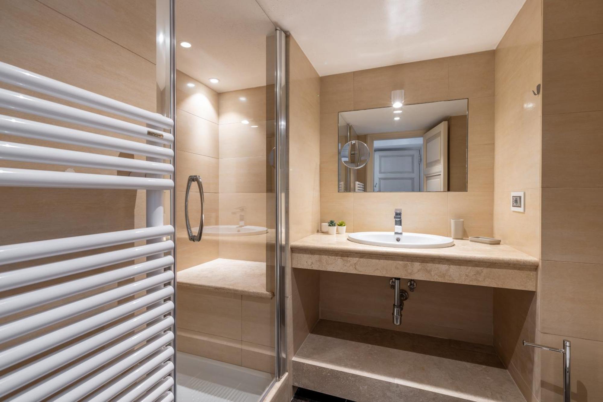 The Rent - One-bedroom Flat In Tritone Area *